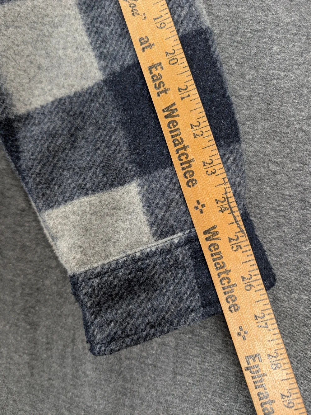 Banana Republic Men's Navy & Gray Plaid Wool Overshirt